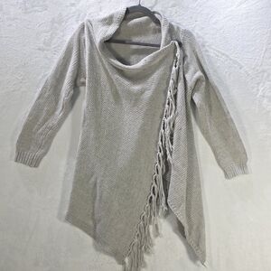 Elegant Grey Sweater with Fringe Detail Size Large